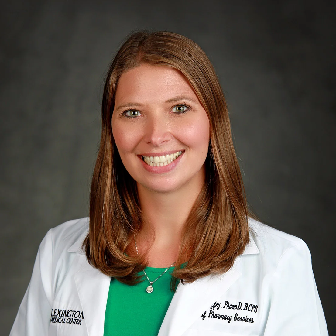Headshot of Amanda Guffey
