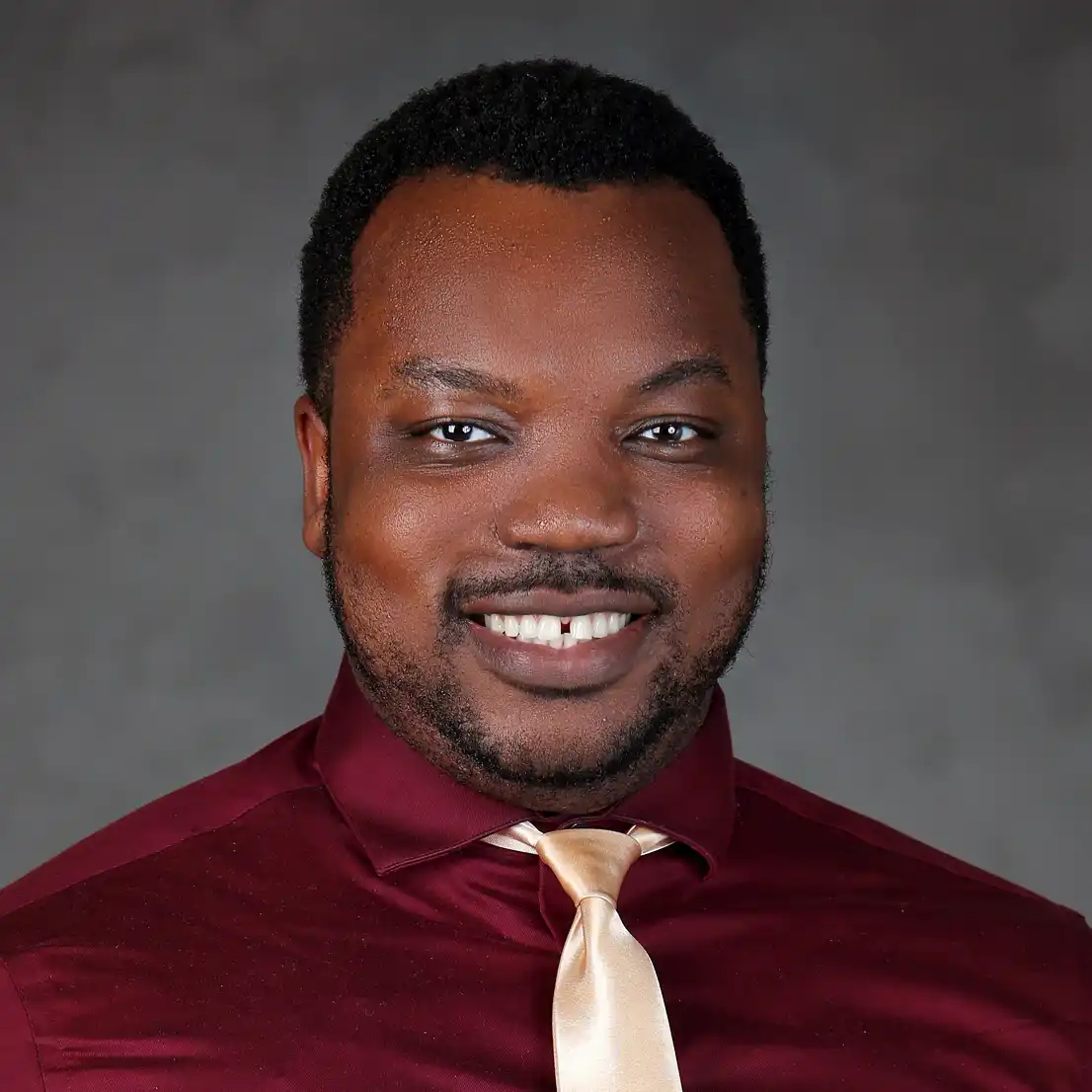 Headshot of Tomiwa Oderinde