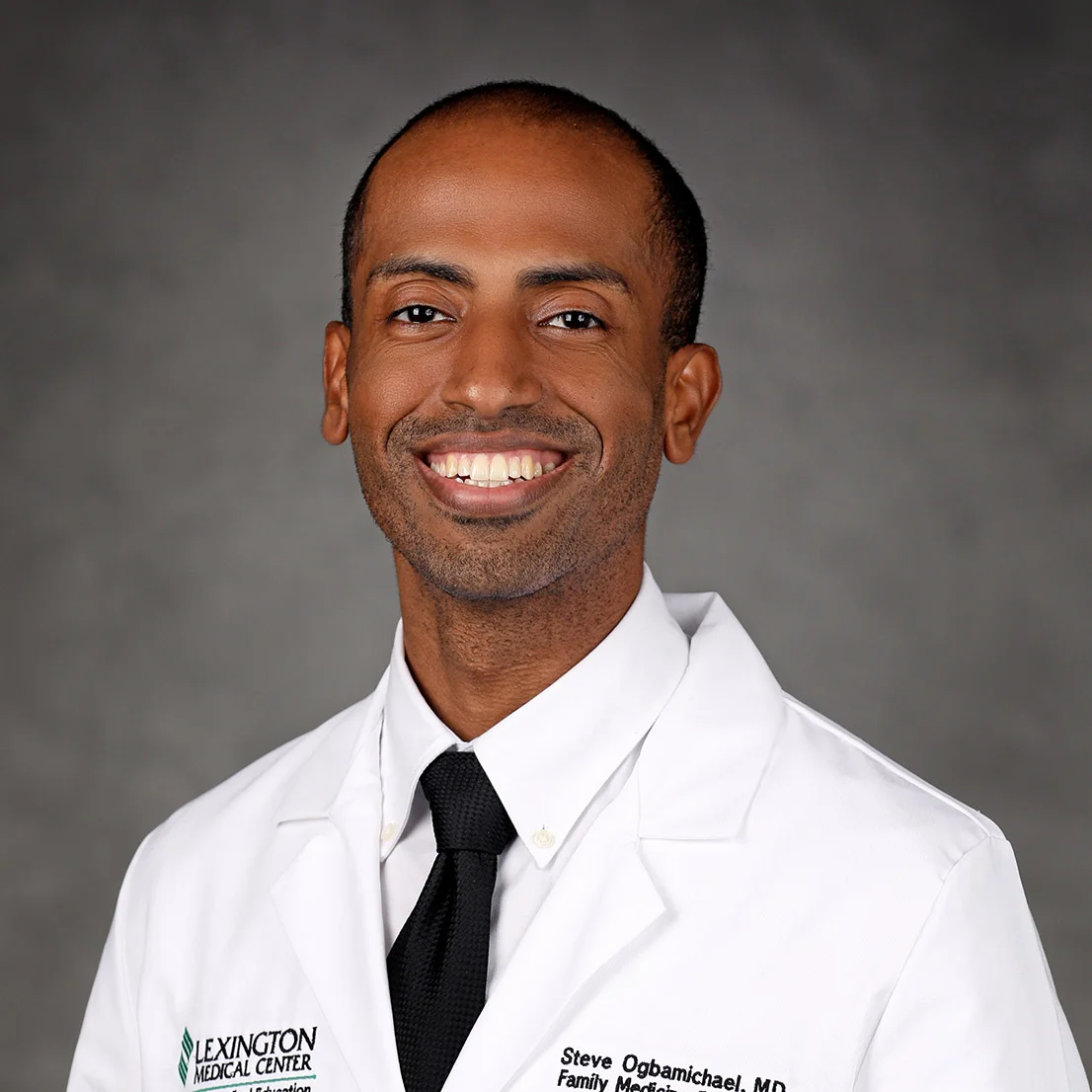 Headshot of Steve Ogbamichael
