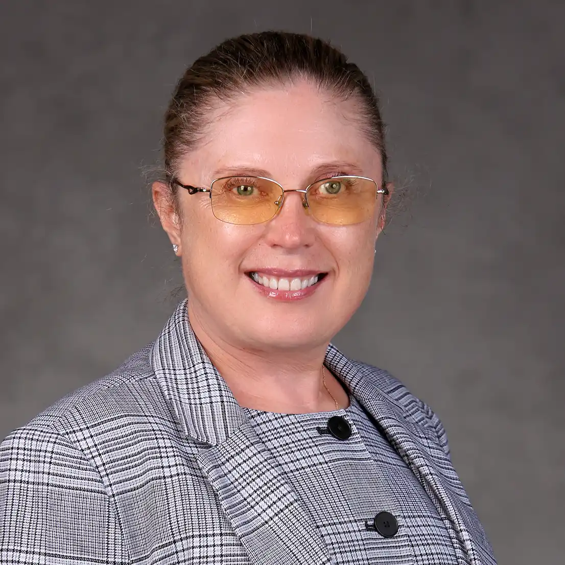 Headshot of Olga Steffens