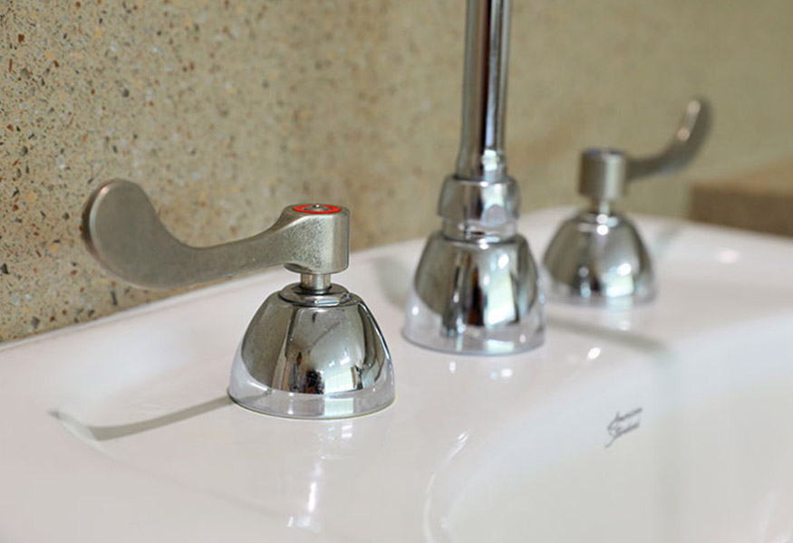 A close-up of the faucets in the hospital. 