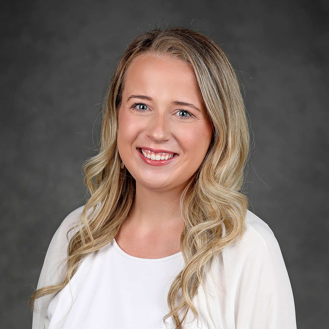 Headshot of Elizabeth Turner